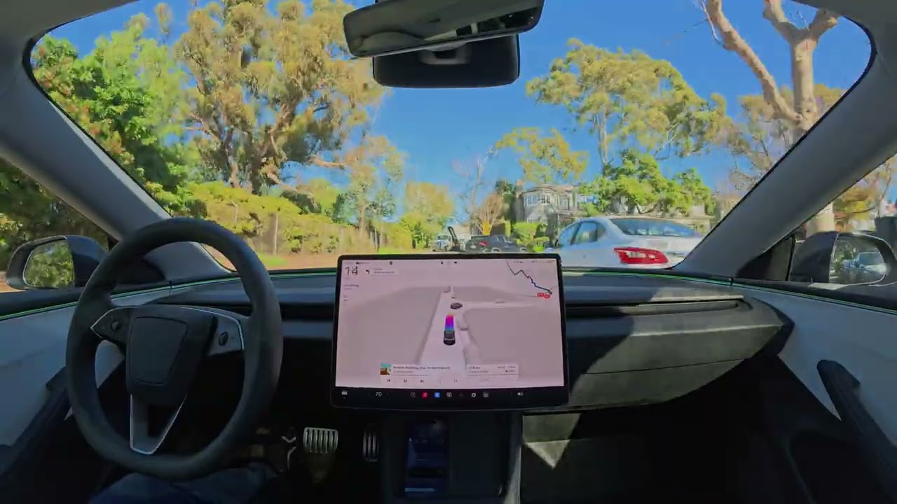 Tesla Self-Driving 14.2.2.3: Первый тест-драйв