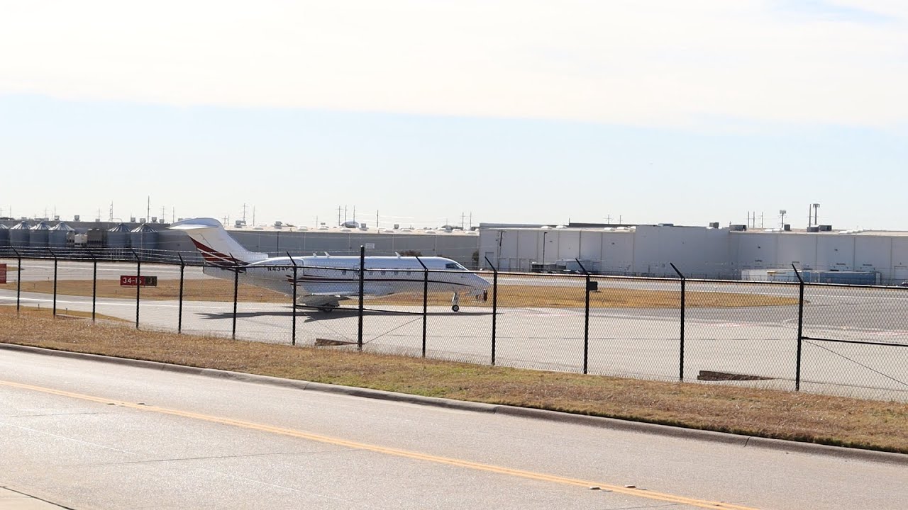 Taxiway Activity at Dallas Addison Airport (ADS)