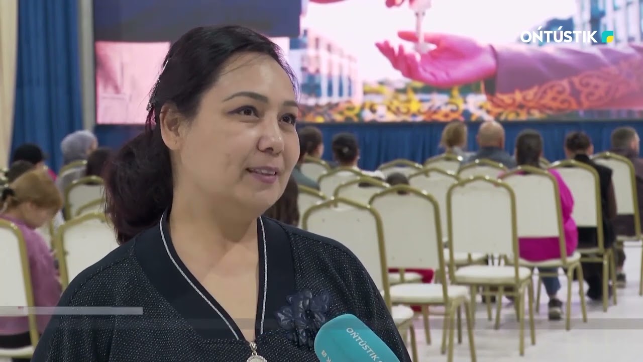 АКИМ ГОРОДА ВРУЧИЛ КЛЮЧИ ОТ КВАРТИР ЕЩЁ 30 СЕМЬЯМ
