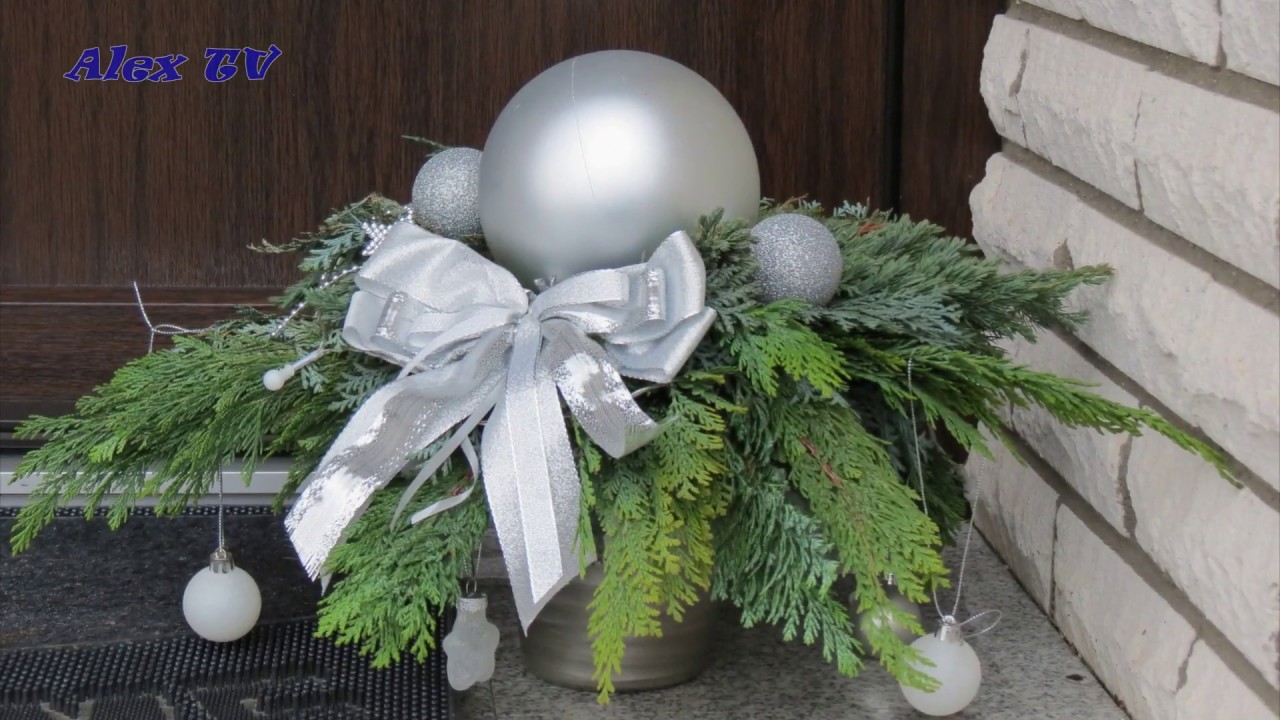 Weihnachtsdeko Idee für Hauseingang zum selbst machen .