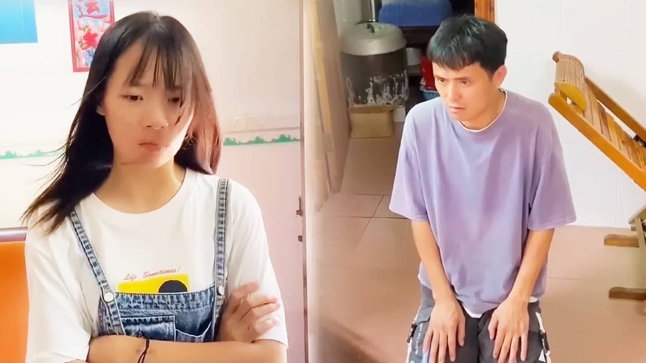 沙雕李飞喝酒被老婆罚跪键盘，下一秒沙雕好友们带来好酒好菜接着满上，却被老婆的死亡凝视逼成特工，想尽办法终于喝到一口，只是......#funny #沙雕剧情 #沙雕村 #沙雕搞笑
