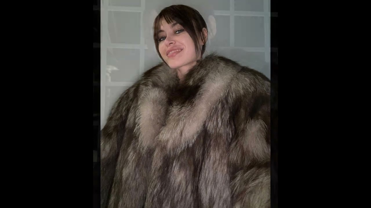 Gorgeous Ladies In Furs