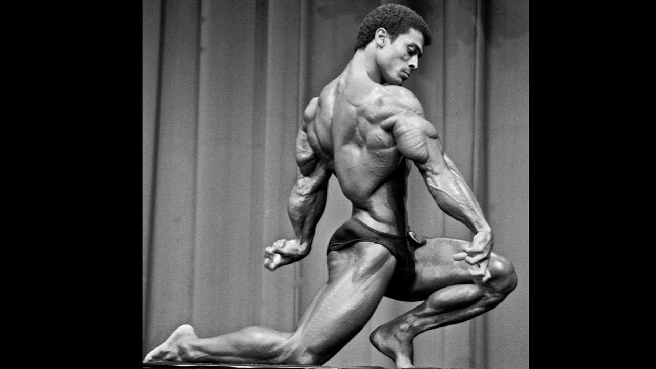 The Magnificent Posing of Mohamed Makkawy