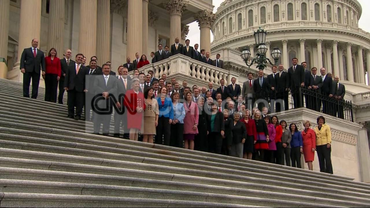 DC:HOUSE MEMBERS-ELECT CLASS PHOTO AT CAPITOL