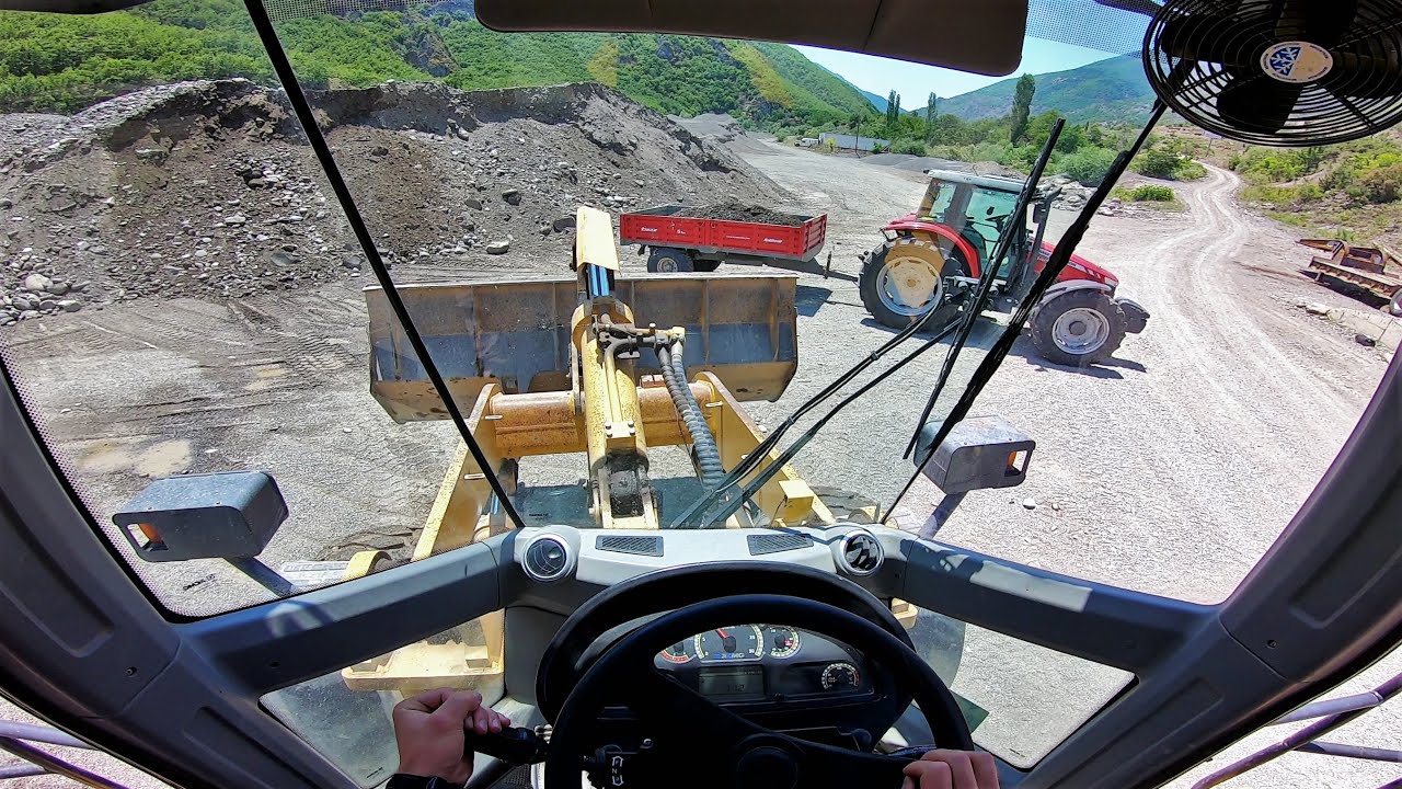 İlk Defa Dozer Kullandım! | Riskli Yoldan Dolgu Malzemesi İndiriyorum ~ Massey Ferguson 5440