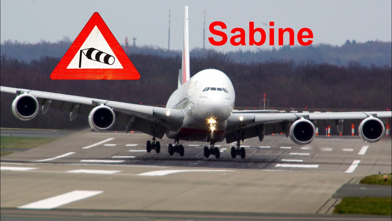 Sturm Sabine beeinflusst Start und Landung der Flugzeuge wie A380 A330 am Flughafen Düsseldorf