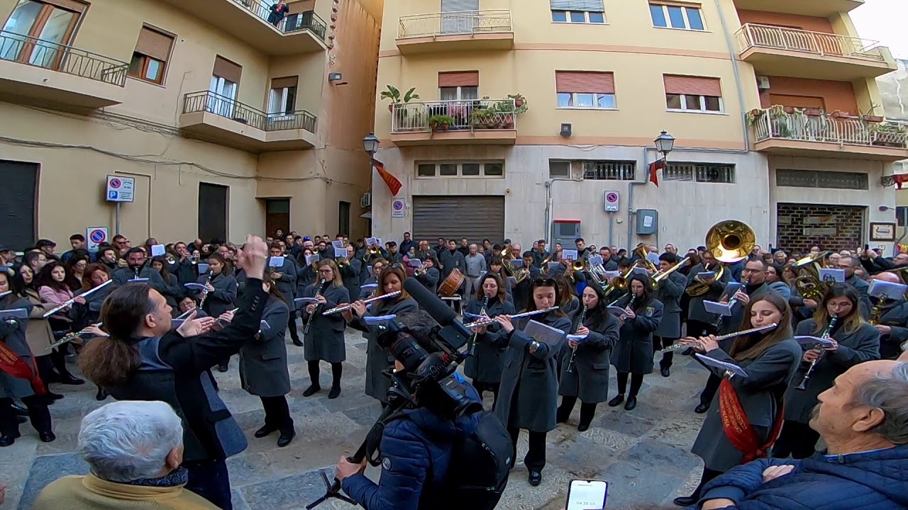 Una Lagrima sulla Tomba di mia Madre  