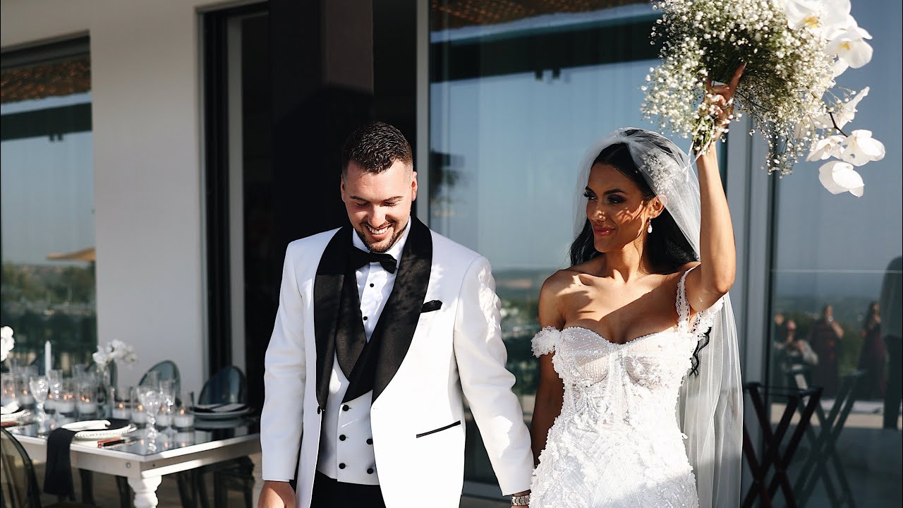 Chic black and white wedding