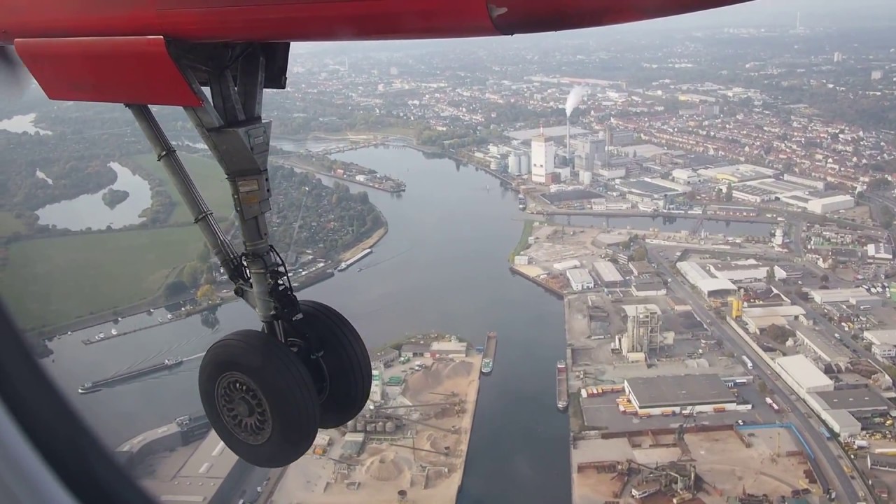 Luftfahrtgesellschaft Walter DHC-8-Q402 flight EW2032 approach, landing and taxiing in Bremen