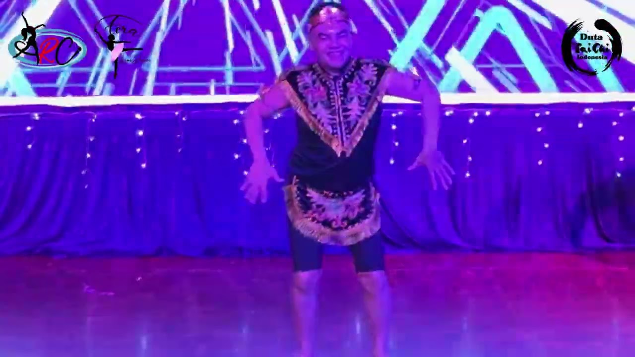 DUTA FLAMBOYAN MODERN DANCE di acara Christmas ARC