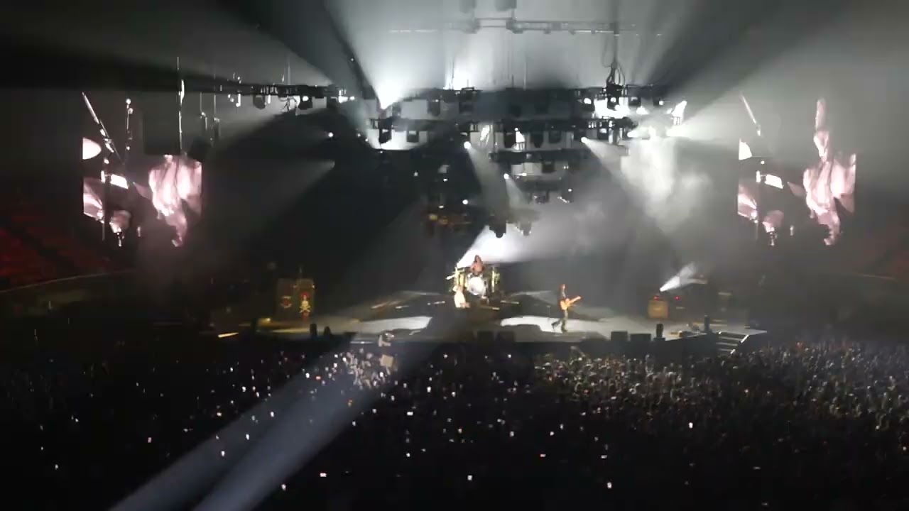 Maneskin I Wanna Be Your Slave RUSH! World Tour Concert Kia Forum Inglewood California USA 10-10-23