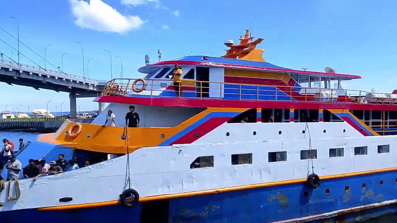 Detik Detik km Venecian Tiba dipelabuhan manado