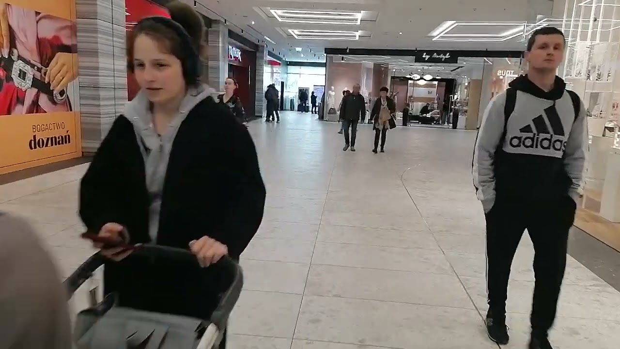 Wrocław, RENOMA, Parter VID 20250509 142919