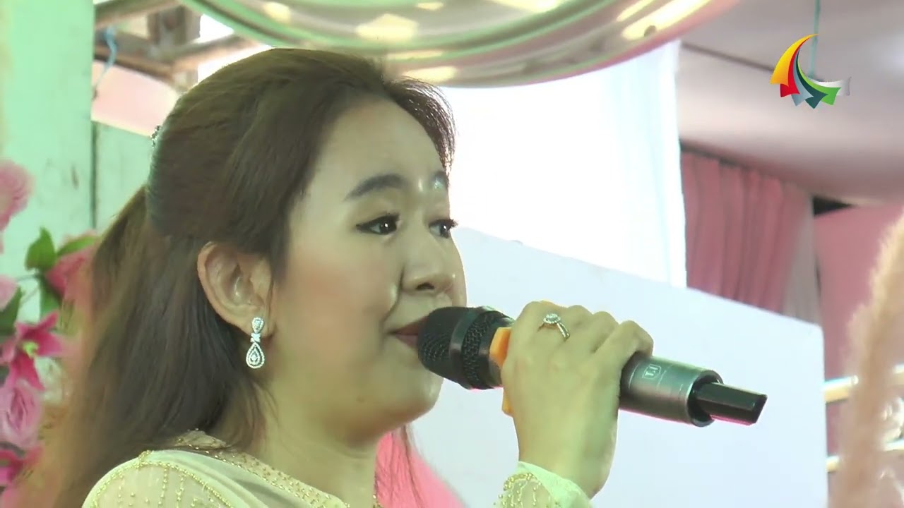 ဒီအချိန်ကစ ( အေးမြဖြူ )
