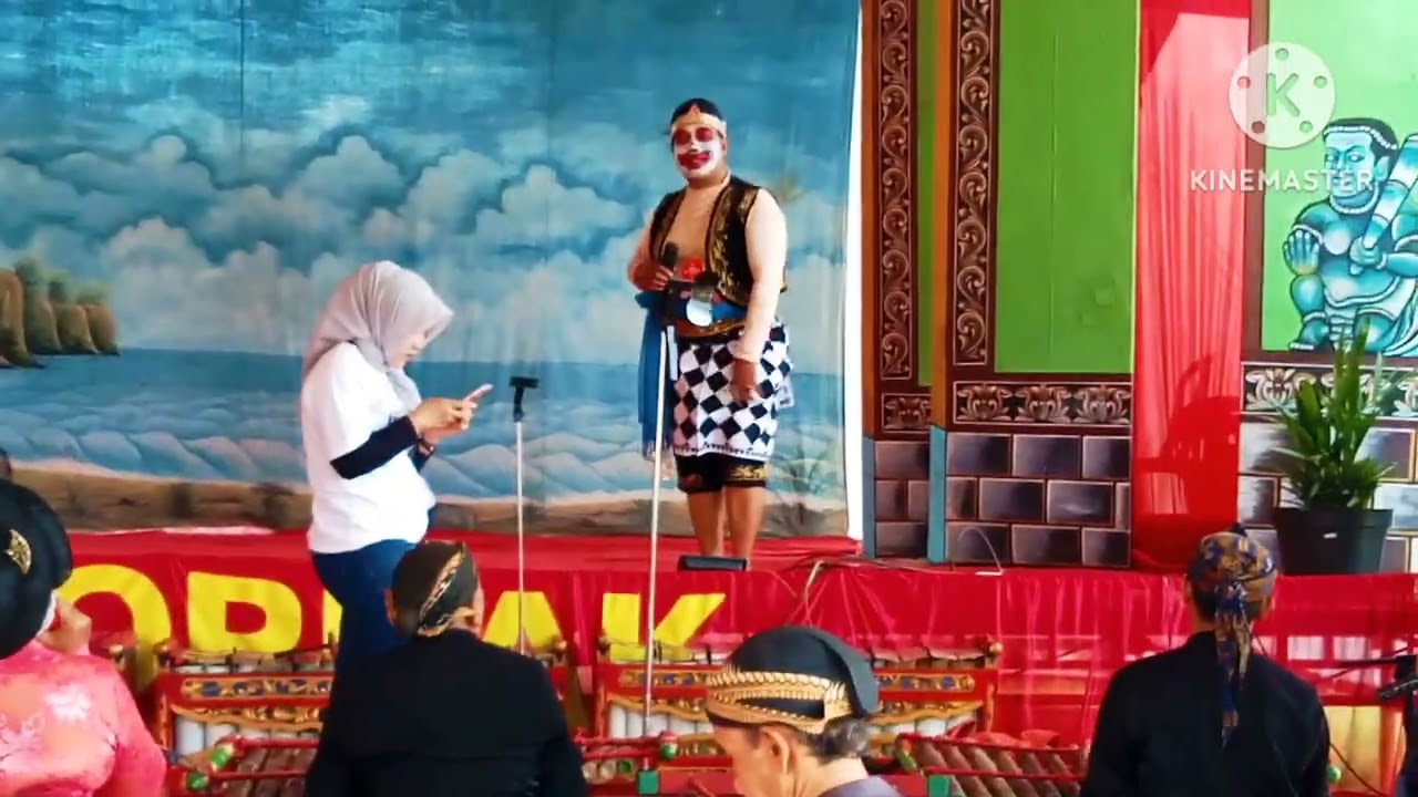 Ketopkak ke Petruk bawor Agi lenggeran