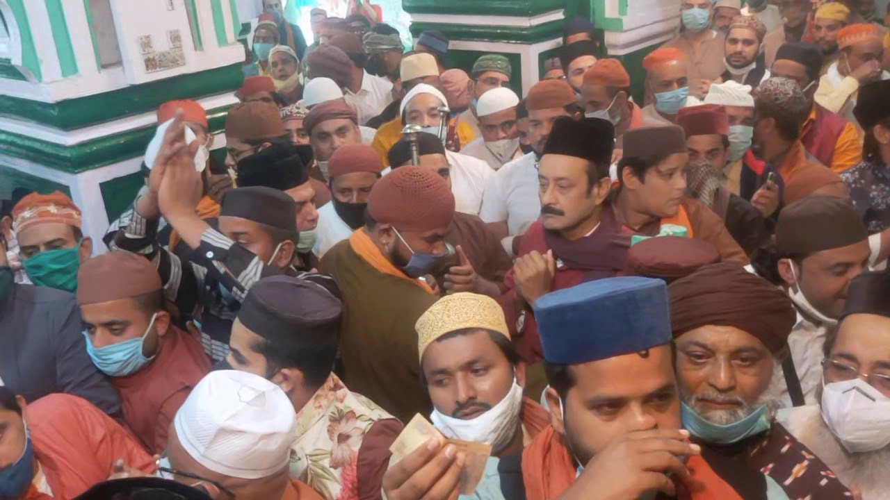 aaj rang he आज रंग है