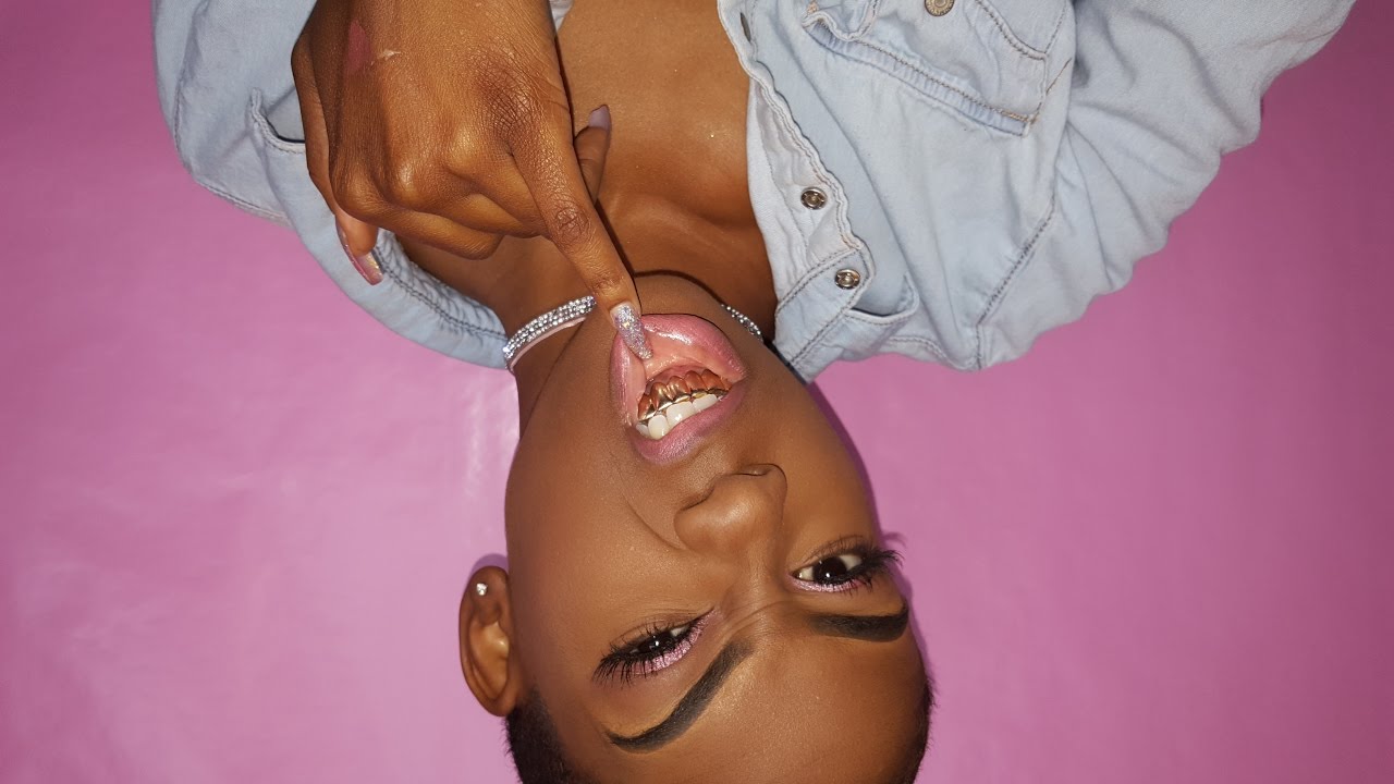Live stream | Pretty in Pink w/ Ashley The Mogul