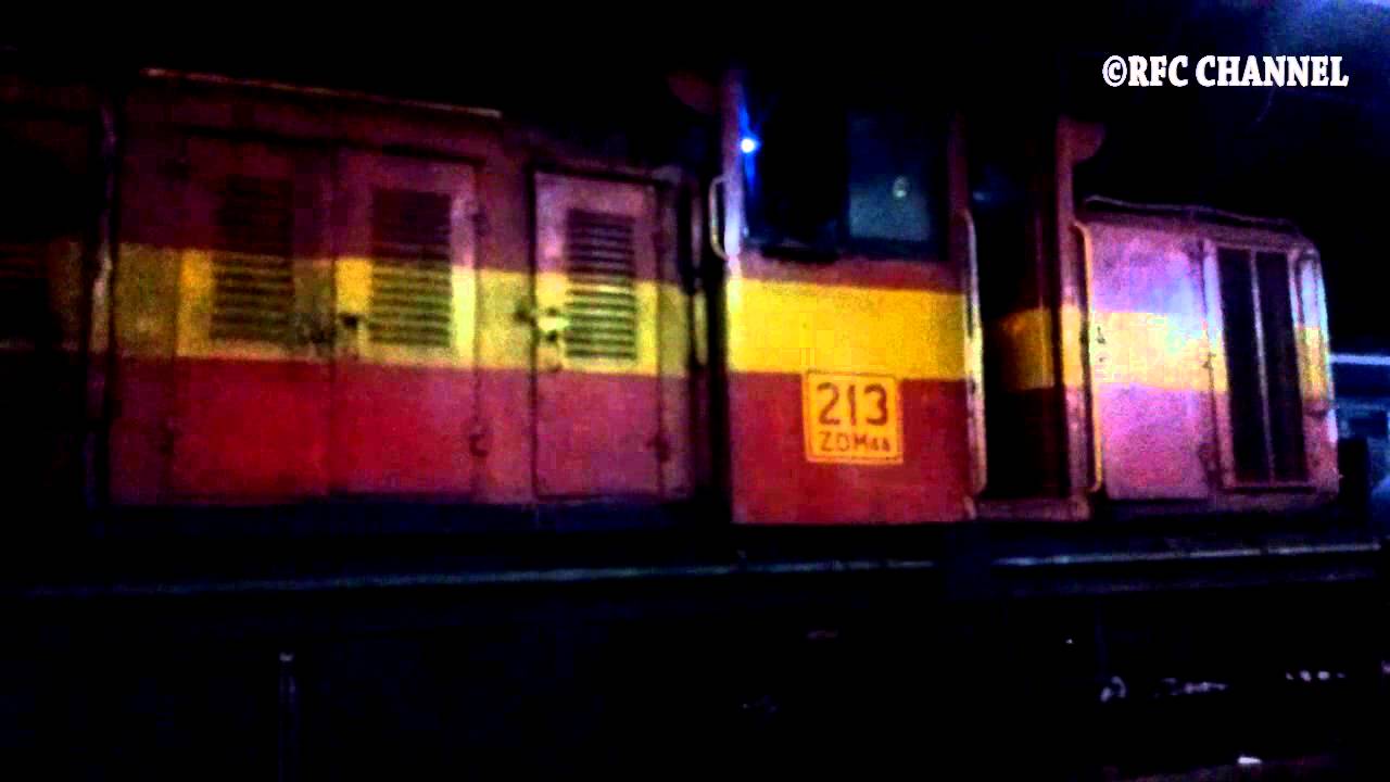 [IRI]Cranking of a ZDM4A #213, a narrow gauge diesel locomotive, South East Central Railways.
