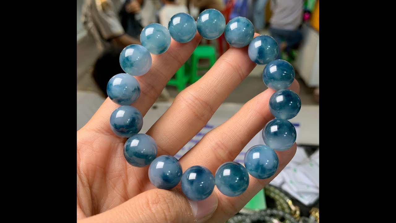 I've been in the Mandalay market for a long time; follow me to see genuine goods every day.#jade