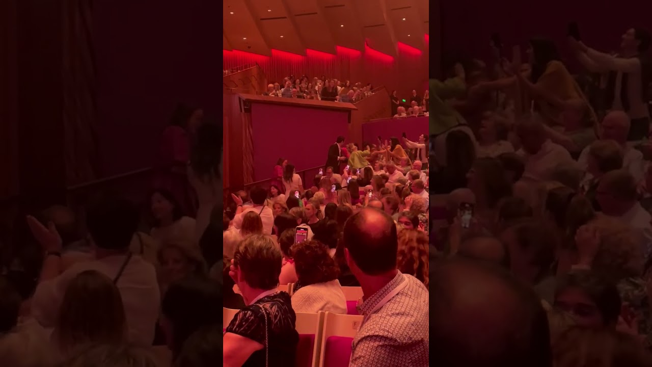 Matteo Bocelli Sydney Opera House 2024 "Quando Quando Quando" (2of8)
