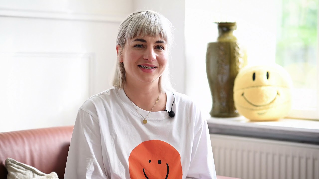 Selbstständig und vernetzt: Josephine Rais im Interview mit goHfG
