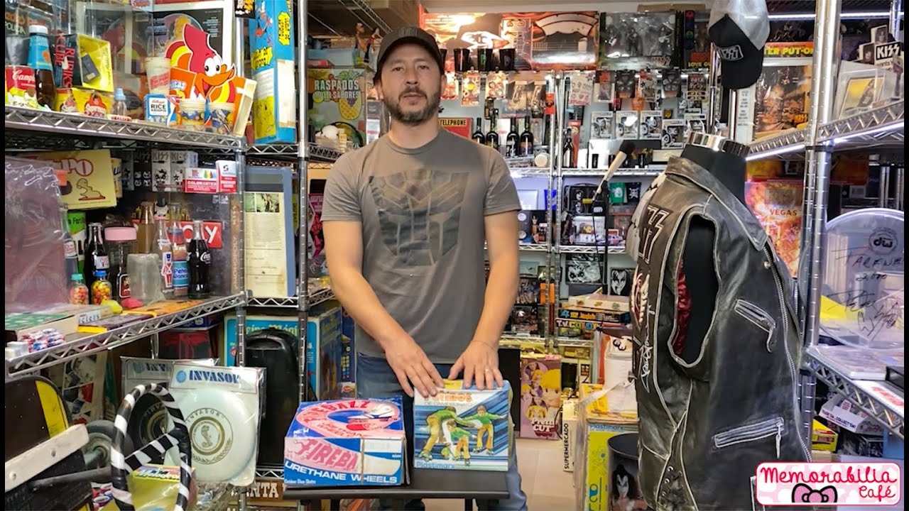 Memorabilia Cafe, patines, Little People, Cubicuates y juegos de mesa