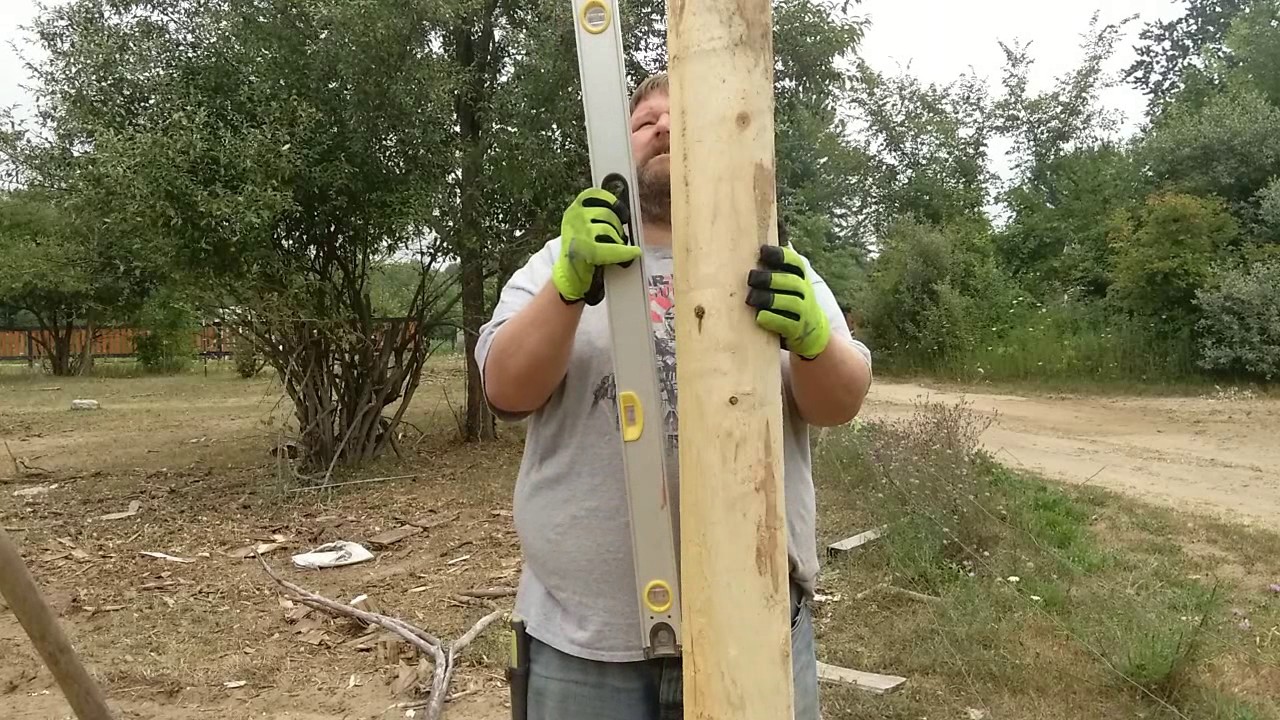 Building A Wooden Corral For Highland Cattle Part 1