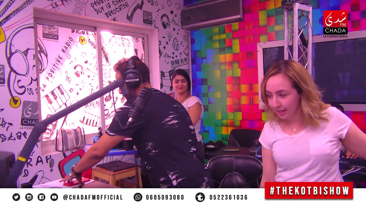 فريق عمل #THEKOTBISHOW يفاجئون عماد قطبي بمرور21 عام في راديو