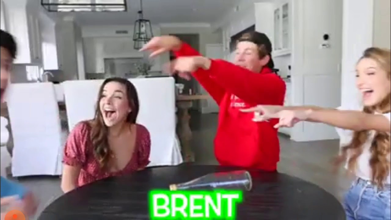 Brent and Pierson kissed 2021.