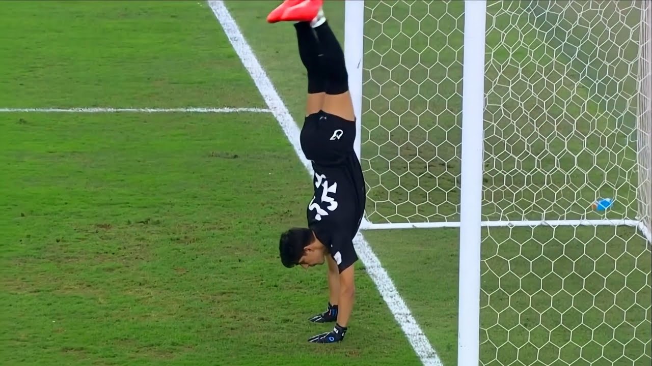 لحظات أستخدم فيها ياسين بونو مهارات سحرية عجيبة للدفاع عن المرمئ !