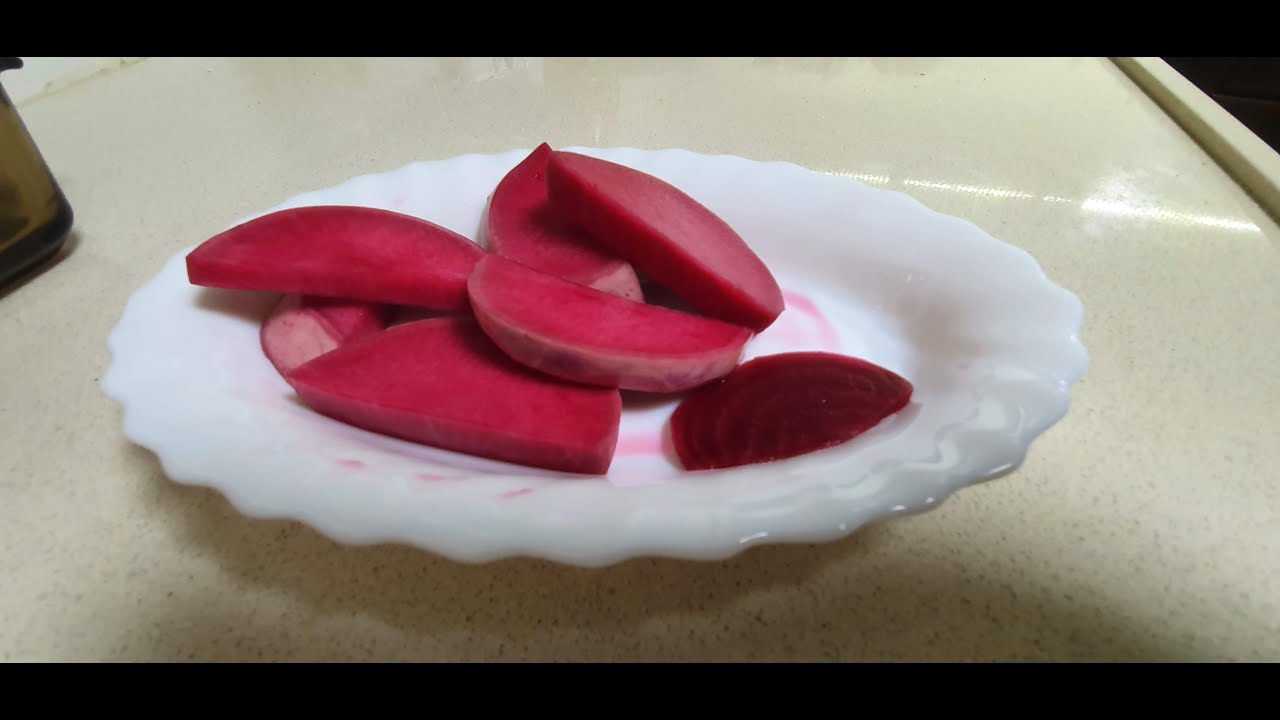 מחללה לפת כבושה, חמוצים עירקיים - mehalela, pickled turnips, Iraqi pickles