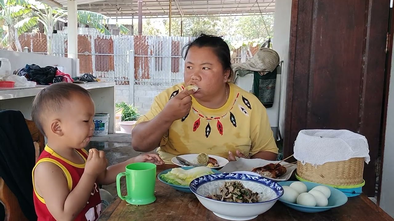 #ขอบคุณพี่เอ๊ะที่อุดหนุนแม่น้อยพ่อหวั่นไส้กรอกกับไข่ลูกให้กินจ้า