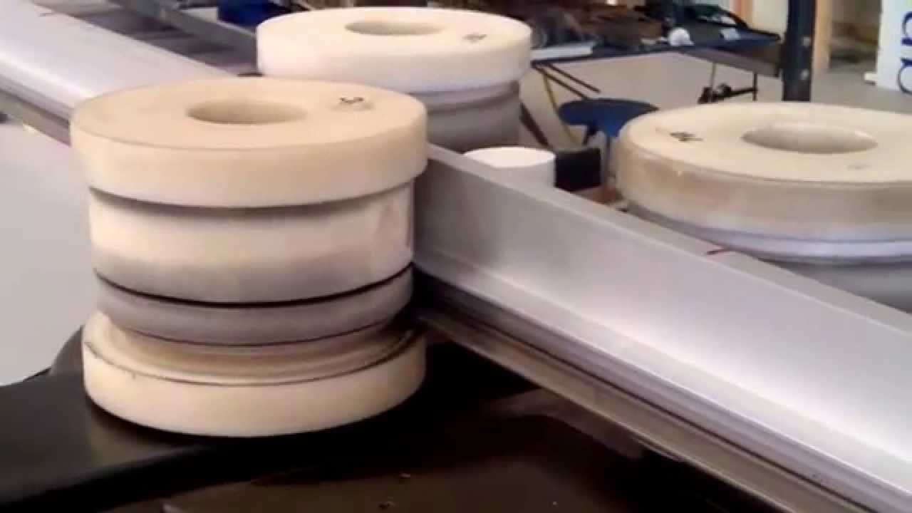 Bending machine profile aluminum hydraulic testing working.