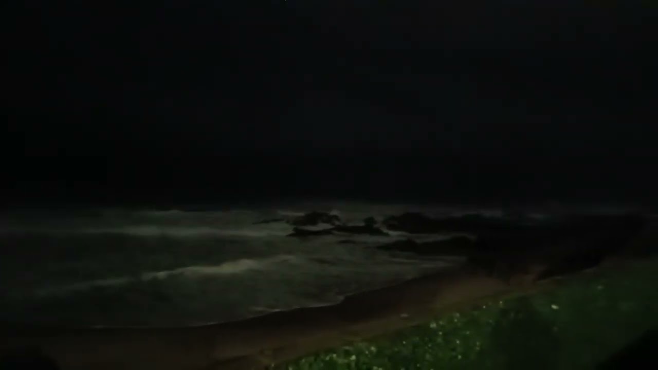 Mar agitado e noite de muita chuva e frio 