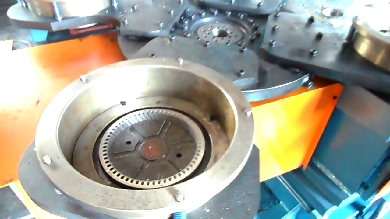 Rotor die casting machine for ceiling fan motor