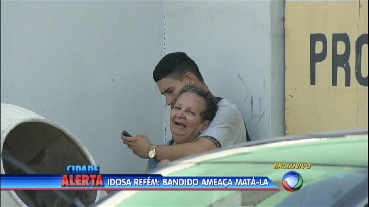 Idosa é feita refém e fica três horas na mira de bandido