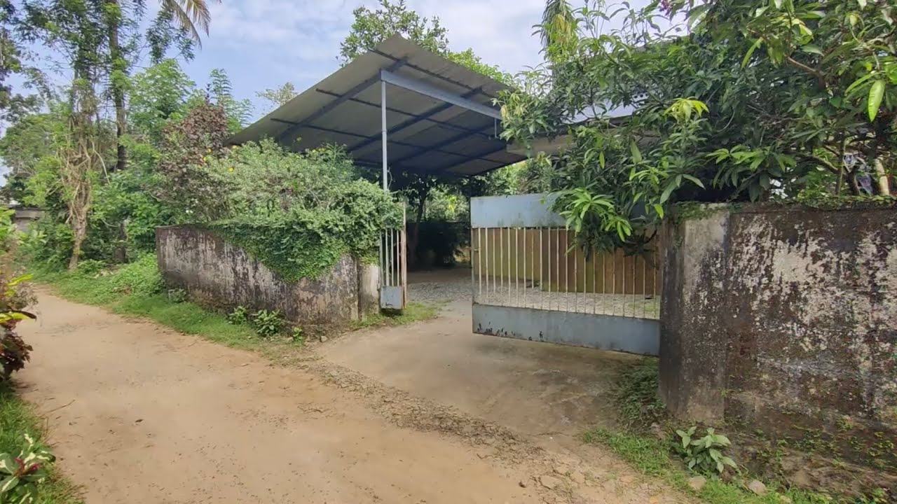 Old House for Sale in Ernakulam | 14 Cent, 1000 Sqft, 2 BHK | Very Urgent Sale