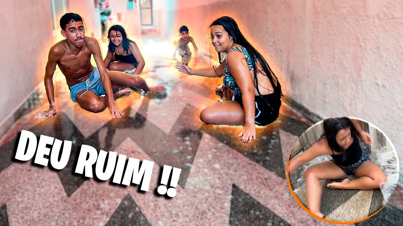 ESCORREGA COM SABÃO NO QUINTAL DA MINHA AVÓ | DEU RUIM