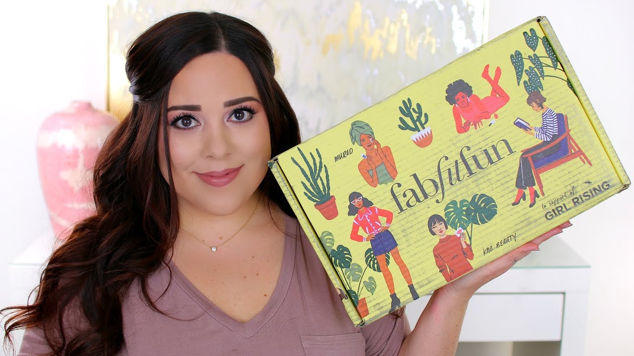 FABFITFUN SPRING 2018 | SUPER FUN BOX! ☀️🌸