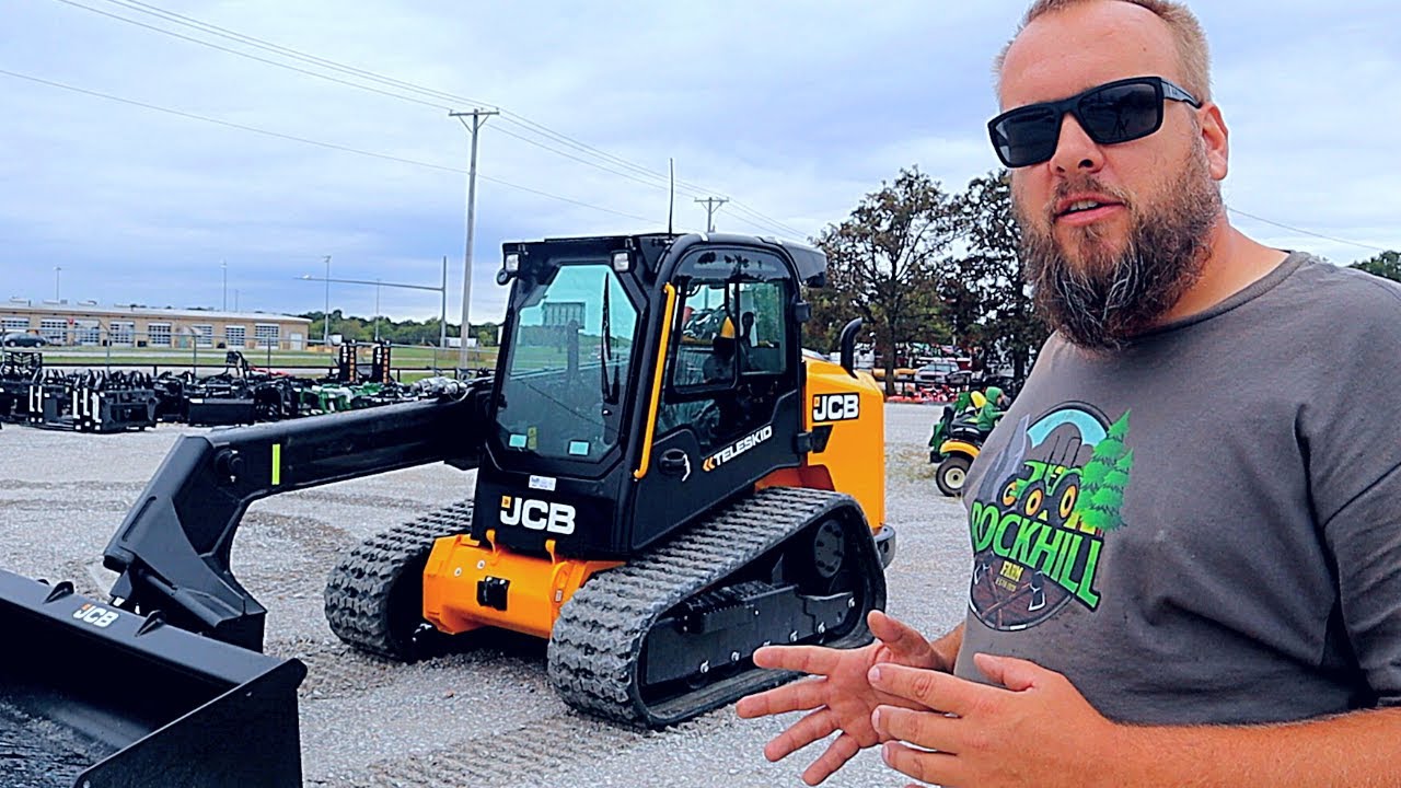 I Finally Tracked Down a JCB Teleskid and Driving a New Holland L328