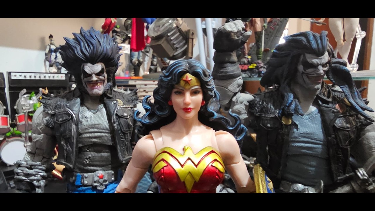 Custons - Lobo DC e Mulher Maravilha McFarlane pelo Darkseid Studios e Head Sculpid by Gus Lobo