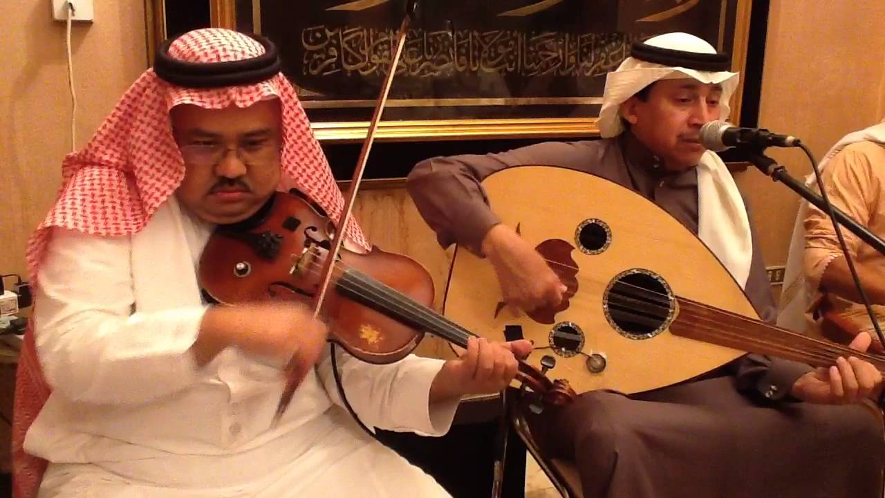 ضناني الشوق غناء الفنان الخلوق عبدالقادر الجيلاني الذي أثار أشواق الحاضرين في ليلة بهيجة