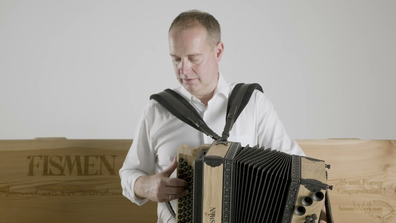 Unsere 1. steirische Harmonika mit Tonkammer (&bdquo;O Maria, lass Dich nennen&ldquo;)