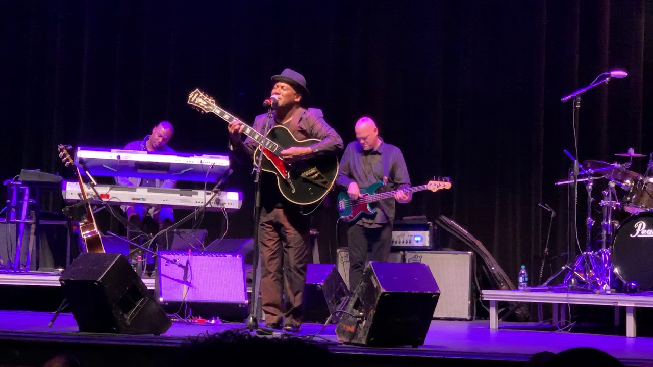 Walk On By - Jonathan Butler (Live) in San Antonio