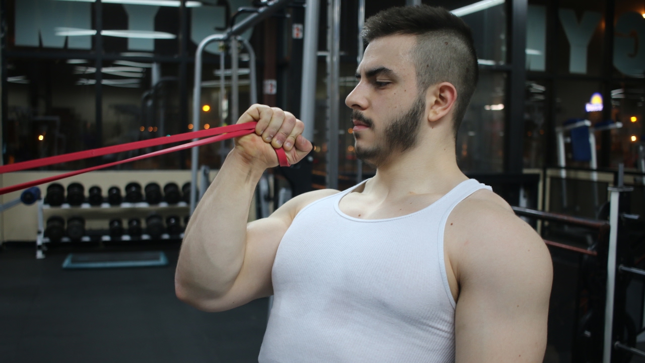 Why Many Lifters Get Strength Plateaus