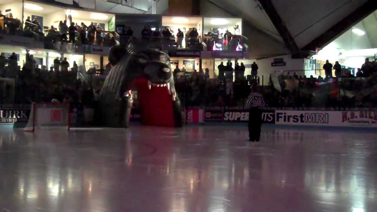 University Of Maine Hockey Team Entrance