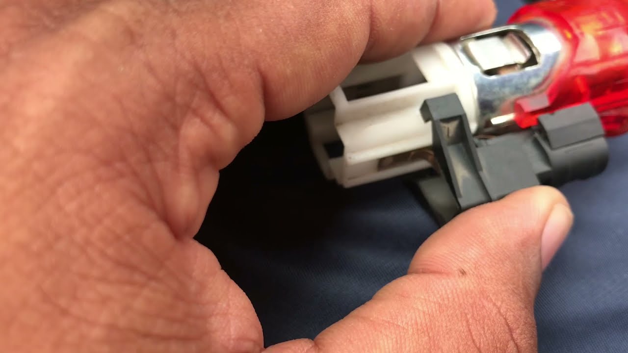 Comment changer la lampe de l’allume cigarette