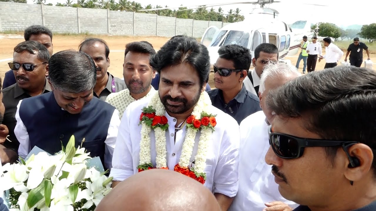 చింతామణి విచ్చేసిన ఉప ముఖ్యమంత్రి శ్రీ పవన్ కళ్యాణ్ గారికి ఘనస్వాగతం పలికిన జస్టిస్ శ్రీ గోపాల గౌడ