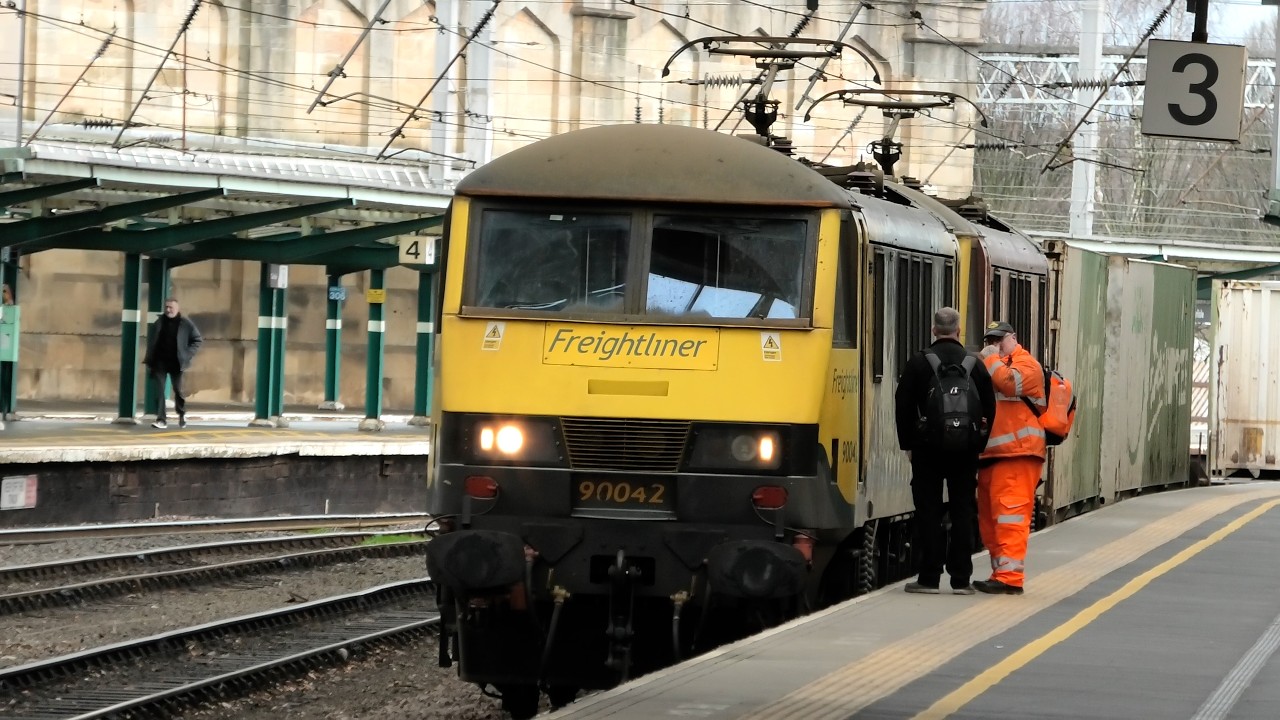 Excellent Saturday Variety of Trains at Carlisle 21 02 26