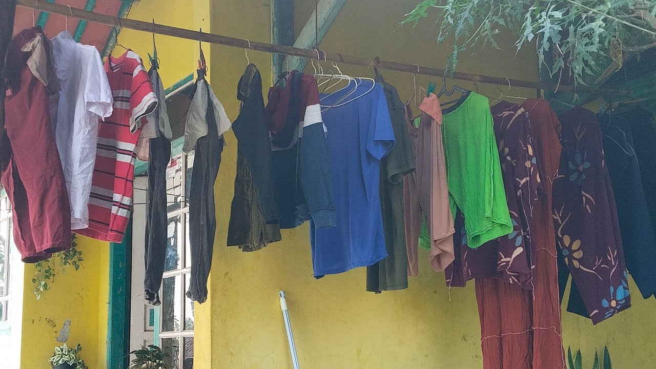 Rutinitas Ibu Rumah Tangga di kampung | bersih bersih halam rumah ‼️